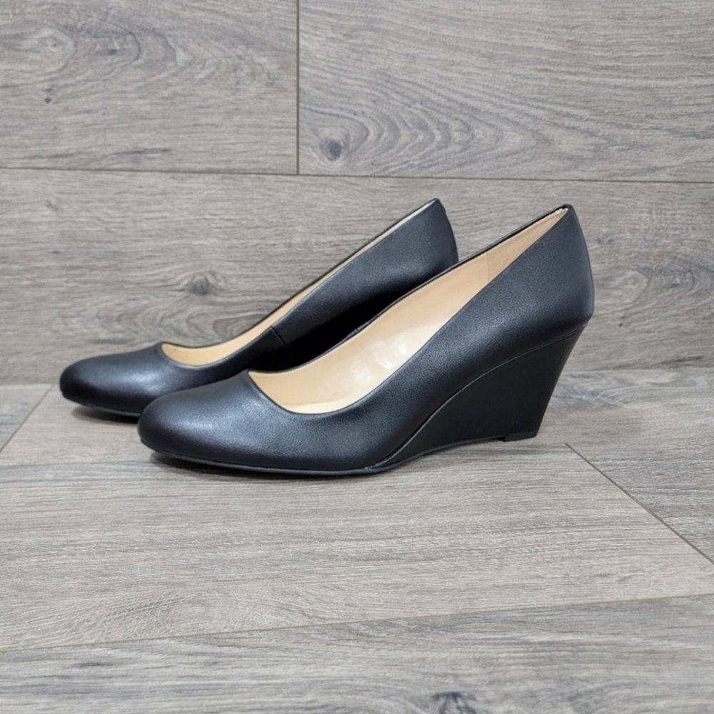 Jessica Simpson Black Wedge
